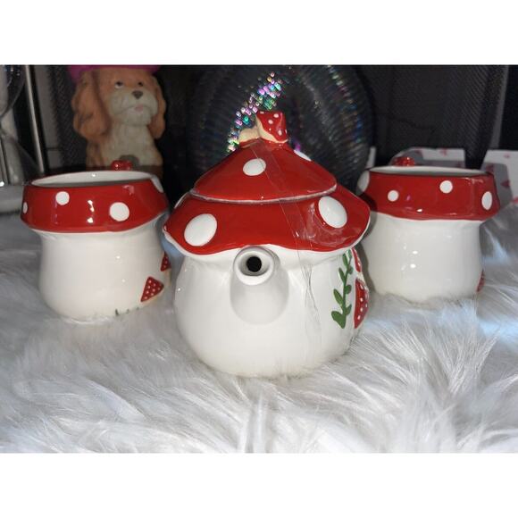 Potter’s Studio 3 Piece Enchanted Forest Mushroom Teapot And Two Mugs - Picture 2 of 9
